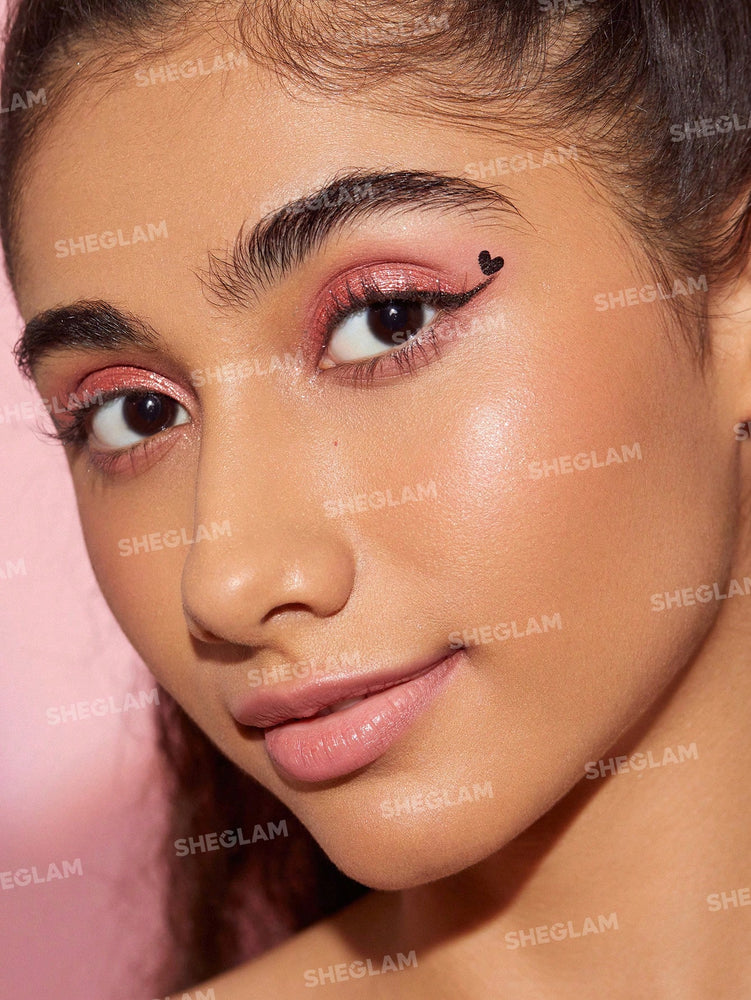 Heart Eyes 2-in-1 Stamp Eyeliner